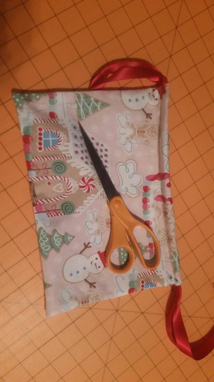 Medium Drawstring Pouch - Holiday Winter Wonderland