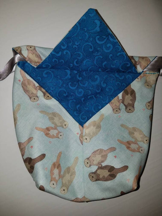 The Sarah Drawstring Bag w/Pockets - Otters In Love